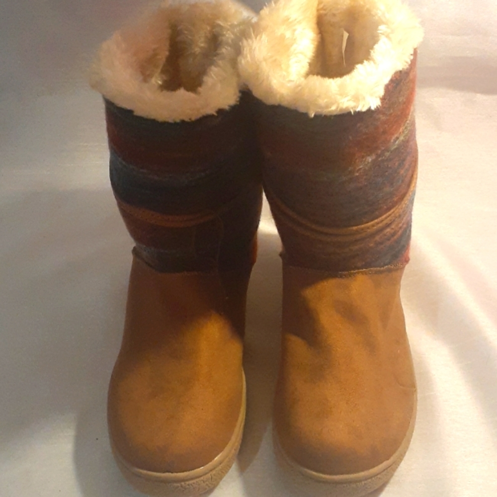 Warm winter fur lined boot by AirWalk